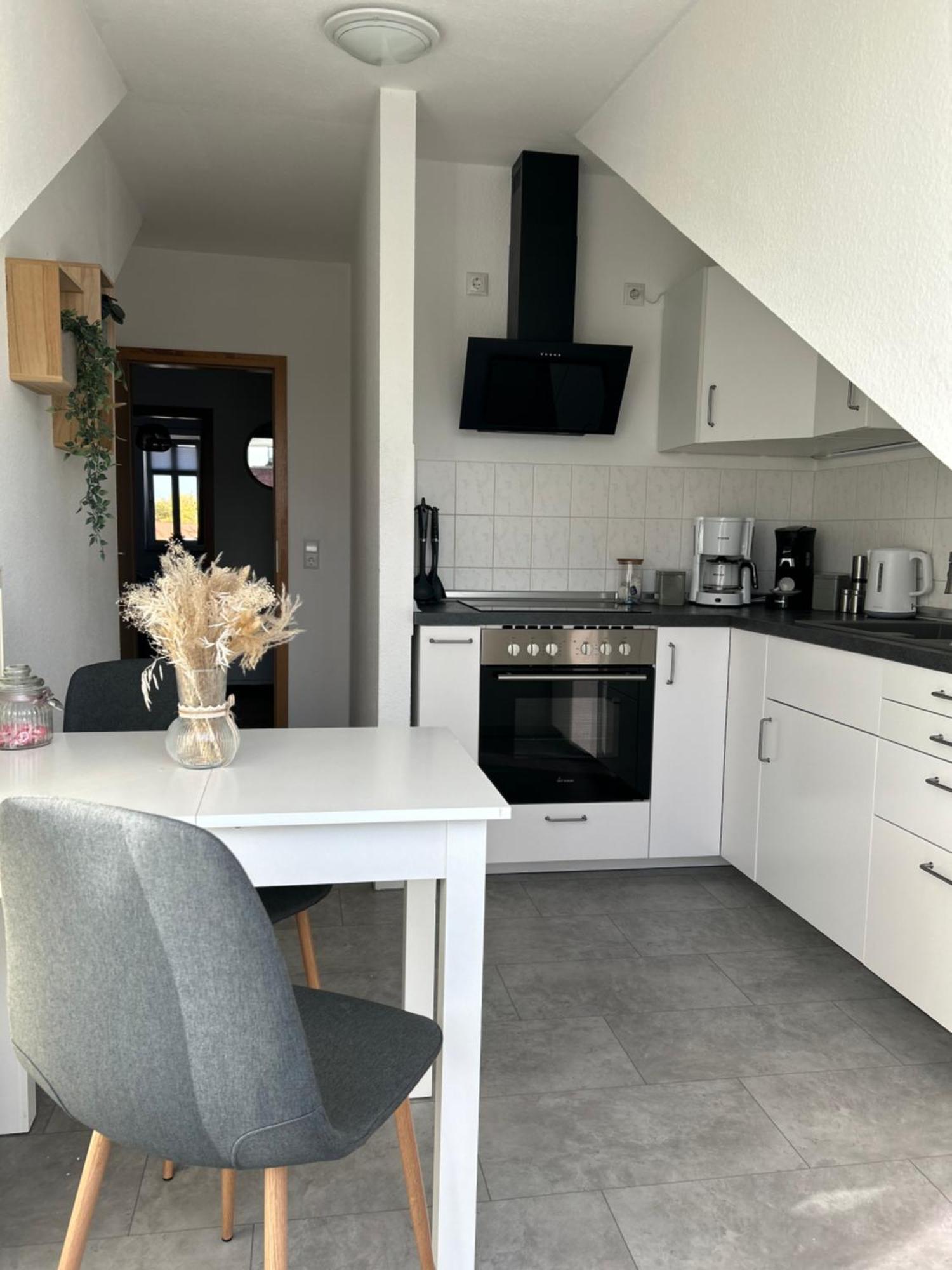Gemuetliches Altstadtapartment Mit Balkon Und Smart Tv Erfurt Exterior foto